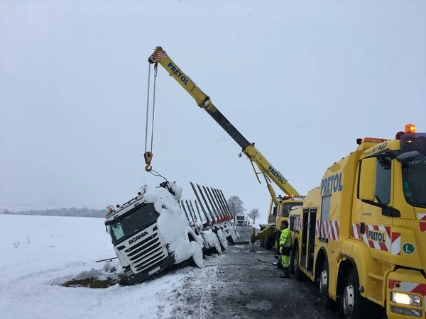 Na kalamitu se nedá připravit. Odtahová služba musí být v pohotovosti neustále