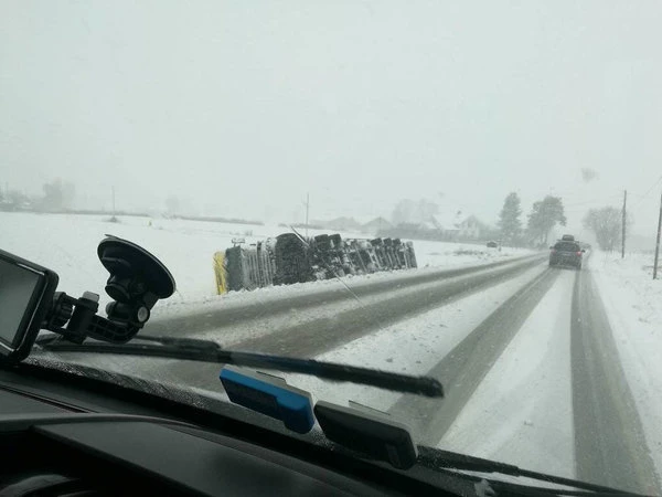 Řidiči odtahové služby trávili Vánoce na D1 a v zahraničí